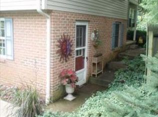 222 Meadia Ave, Lancaster, PA 17602