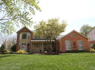 3425 Edmunton Dr, Rochester Hills, MI 48306