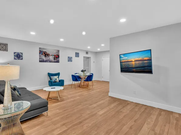 10004 E Bay Harbor Dr, Miami Beach, FL
