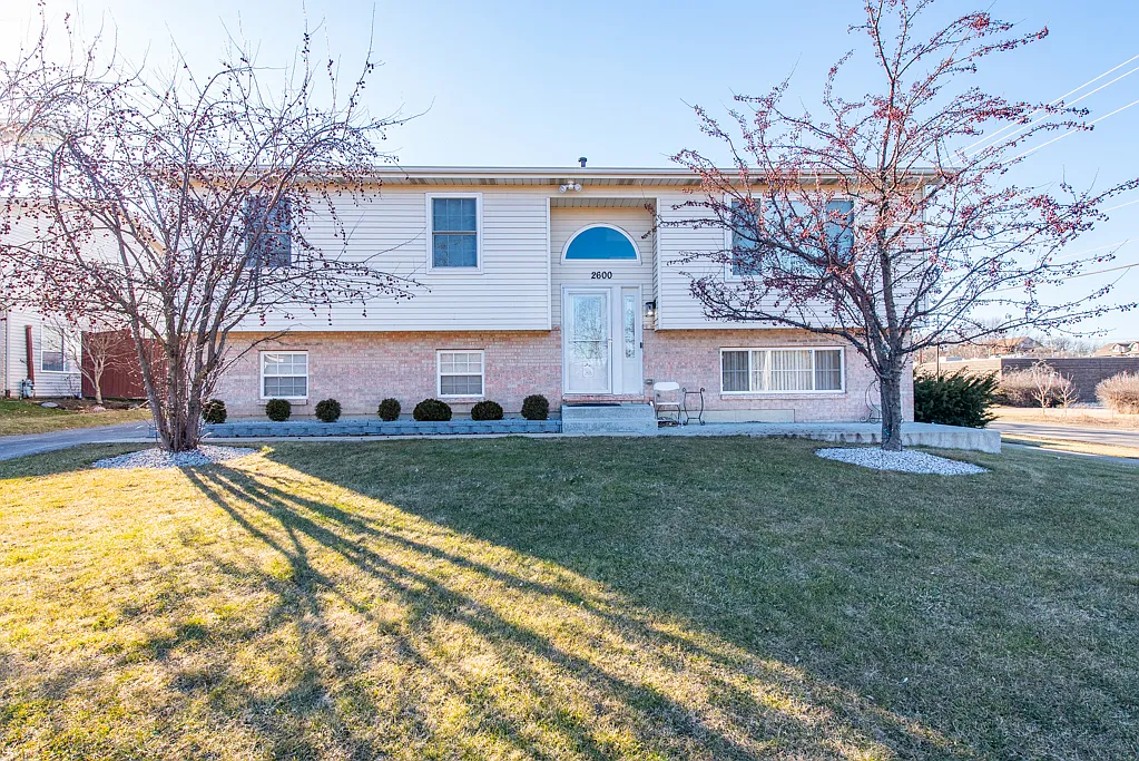 2600 Hampson Ct photo 1