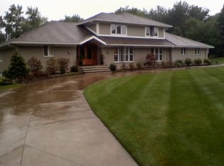 9 Daisy Ln, Pepper Pike, OH 44124