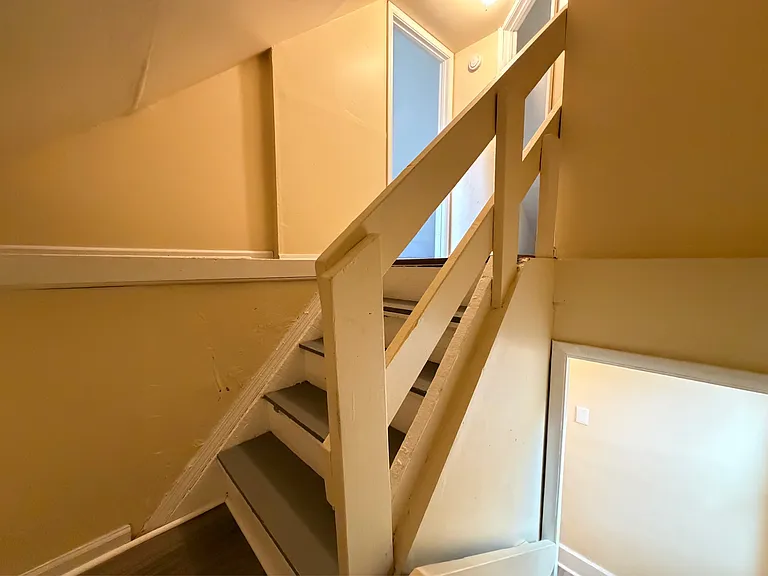 125 Edison Ave — Photo 13