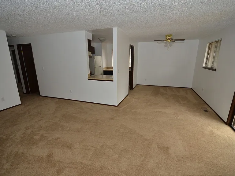 12300 SW Sussex St — Photo 5