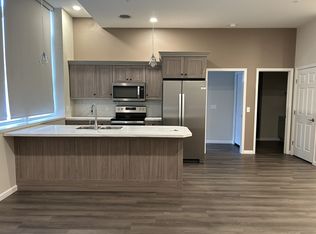 127 Lake St #102, Chittenango, NY 13037