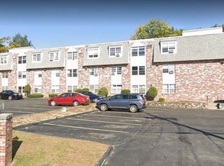 137 Pine St APT 30, Lowell, MA 01851