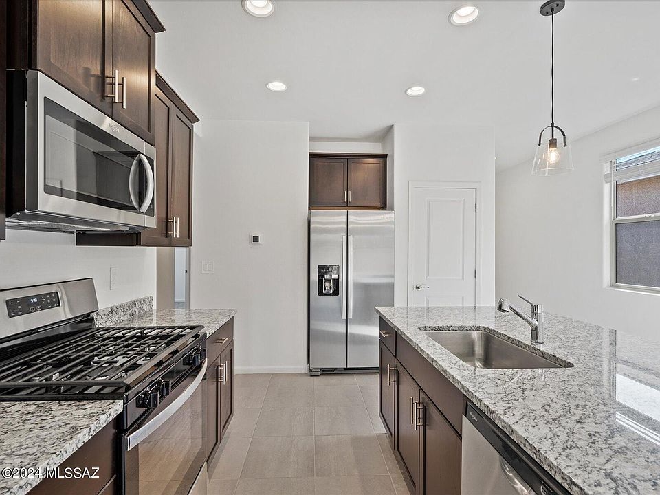 1st image of 4834 E Greenway Wash Dr