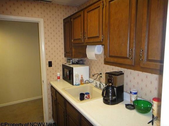 4th image of 3041 University Ave Ste 5