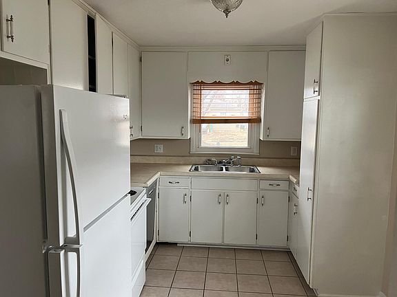 3rd image of 5501 Franklin St