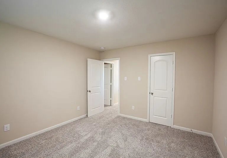 1917 Dahlia Way — Photo 32
