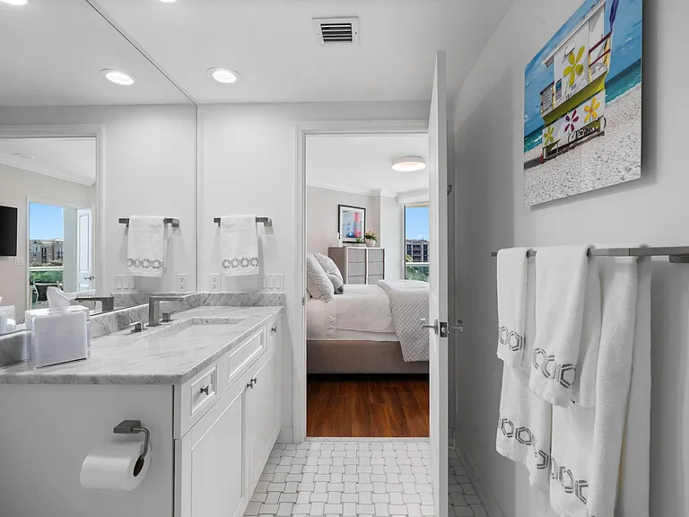 347 N New River Dr E #610 — Photo 19