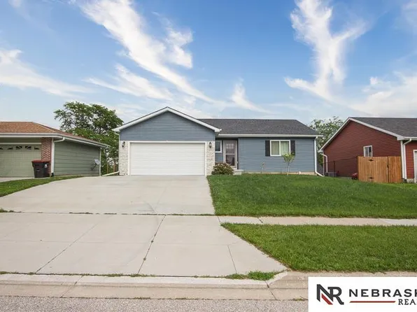 3928 NW 57th St, Lincoln, NE 68524
