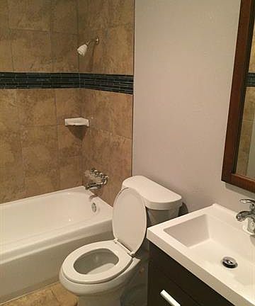 4th image of 2421 Norway Dr