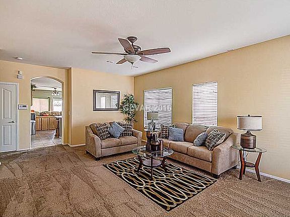 3rd image of 6441 Sierra Sands St