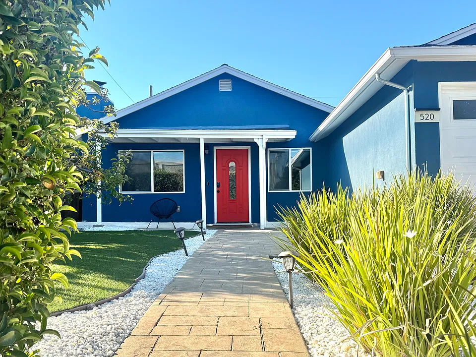 520 Marine View Ave