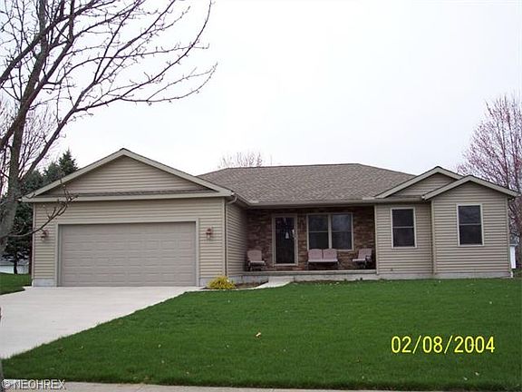 2nd image of 105 Carol Dr