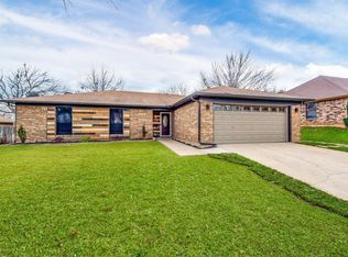 205 Springhill Dr, Hurst, TX 76054