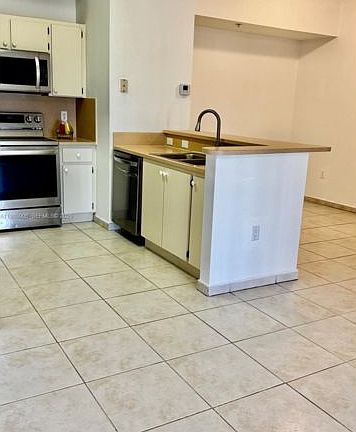 2nd image of 311-5-7330 NW 114th Ave #3115