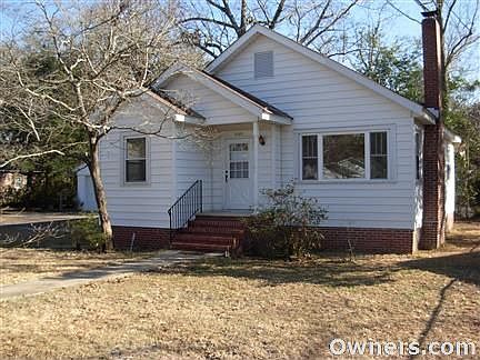 Front view of house with large yard!