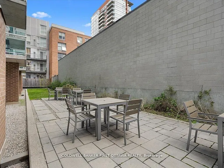 134 York St #1203 — Photo 23