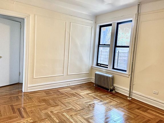 3rd image of 3820 Waldo Ave APT I4