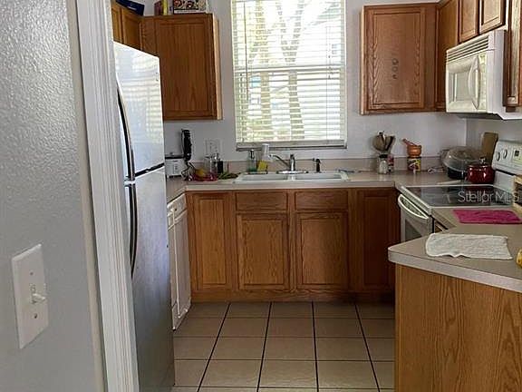 3rd image of 203 Golden Pond Ct