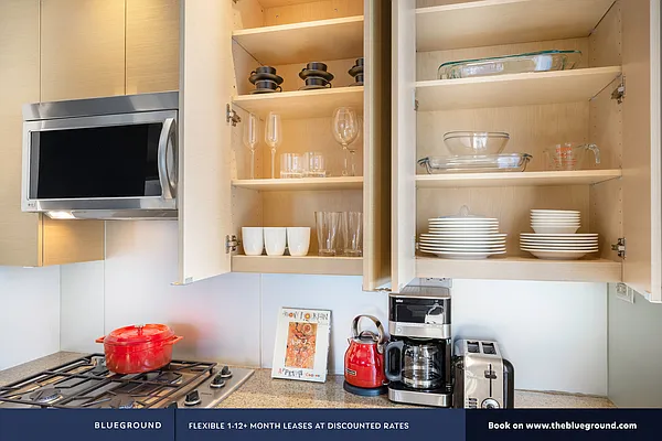 Rented by The Blueground | media 7