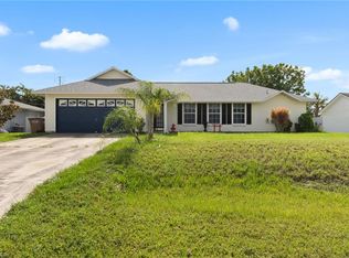 3911 SW 11th Pl, Cape Coral, FL 33914