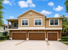562 Climbing Ivy Ct, Apopka, FL
