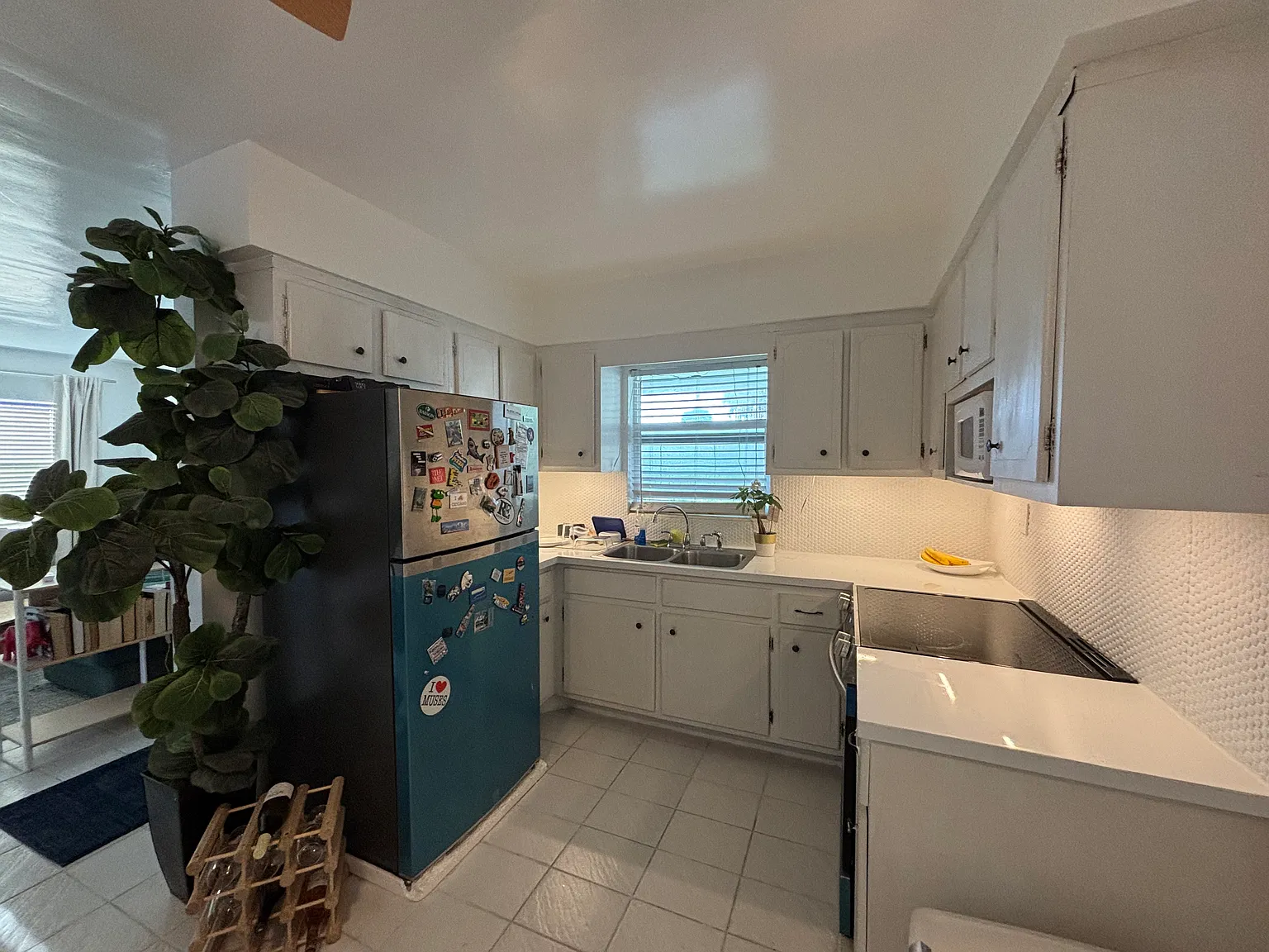 2 bed, 1400 sqft, $2,700 — Photo 3