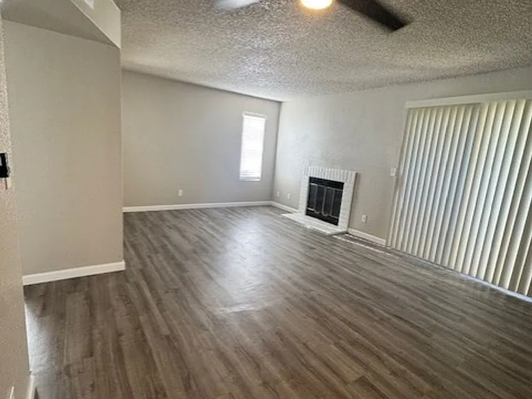 River Run Apartments — Photo 8