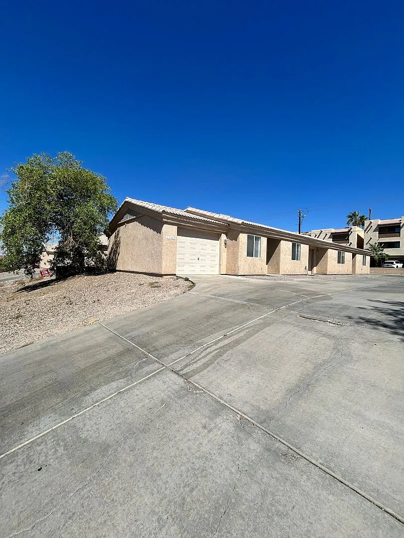 Building Photo - 1767 Magnolia Dr