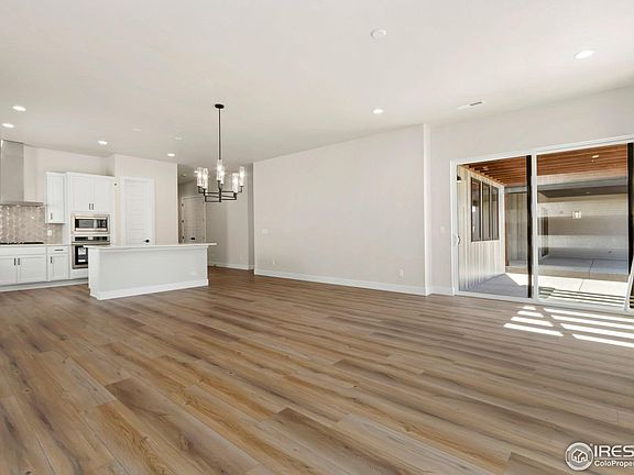 4th image of 1726 Beachside Dr