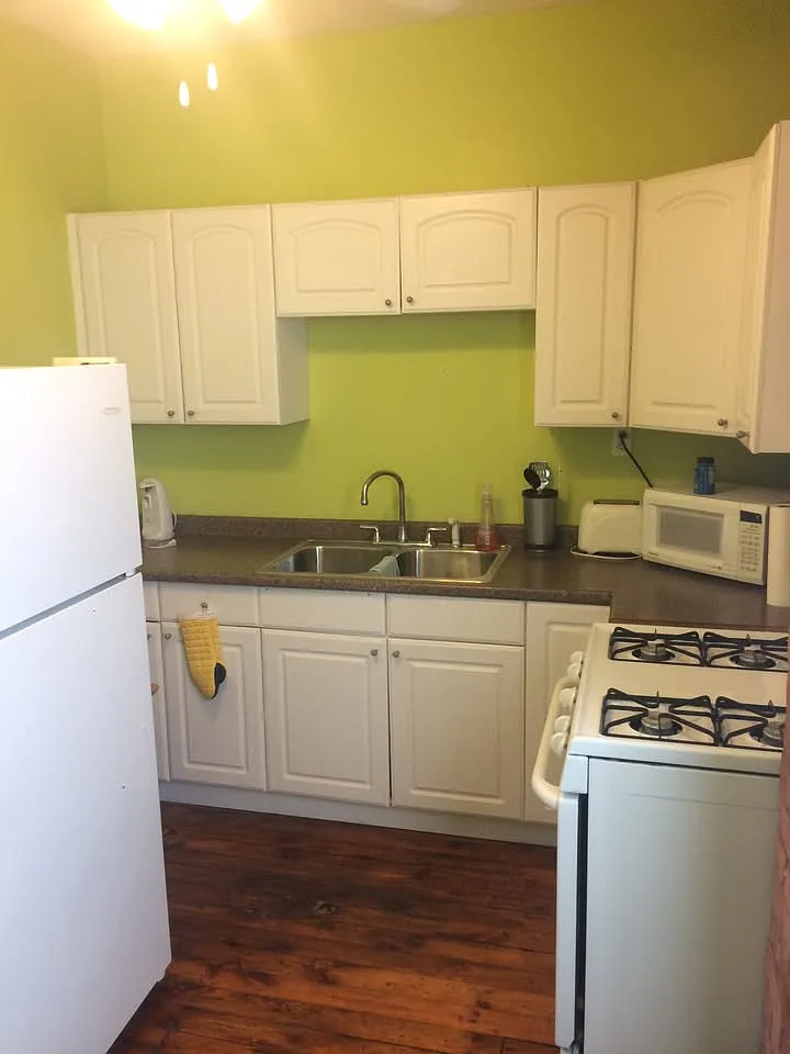 1 bed, 450 sqft, $950 — Photo 1
