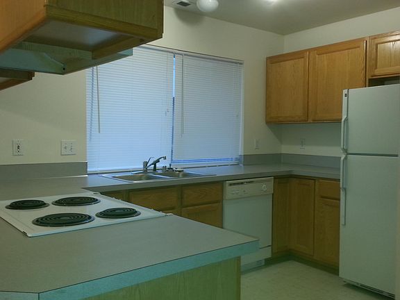 3rd image of 4001 S 74th St APT C
