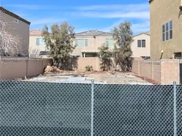 9098 Iron Cactus Ave, Las Vegas, NV 89148