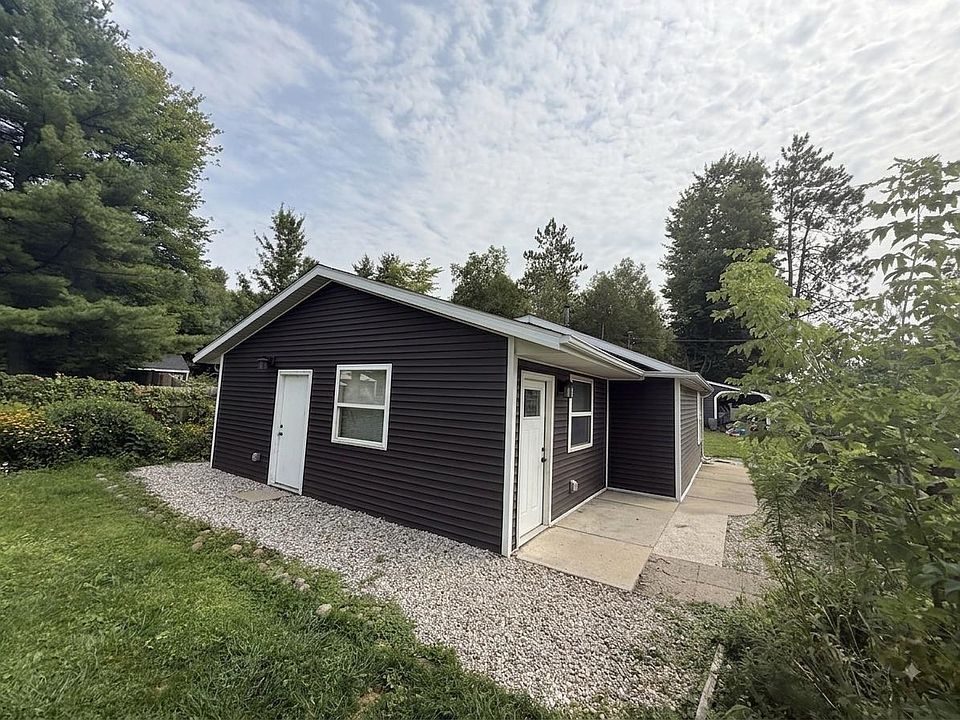 1st image of 1365 Estey Rd
