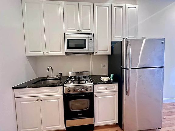 3rd image of 413 W 56th St #C