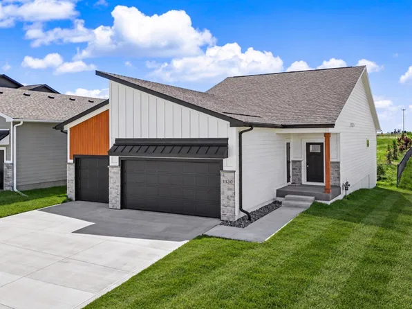 1230 NW Sproul Dr, Waukee, IA 50263