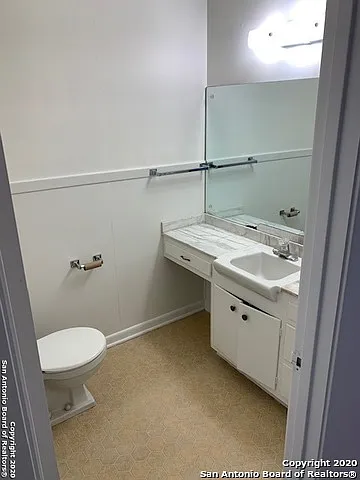 222 E Lullwood Ave #220 — Photo 11