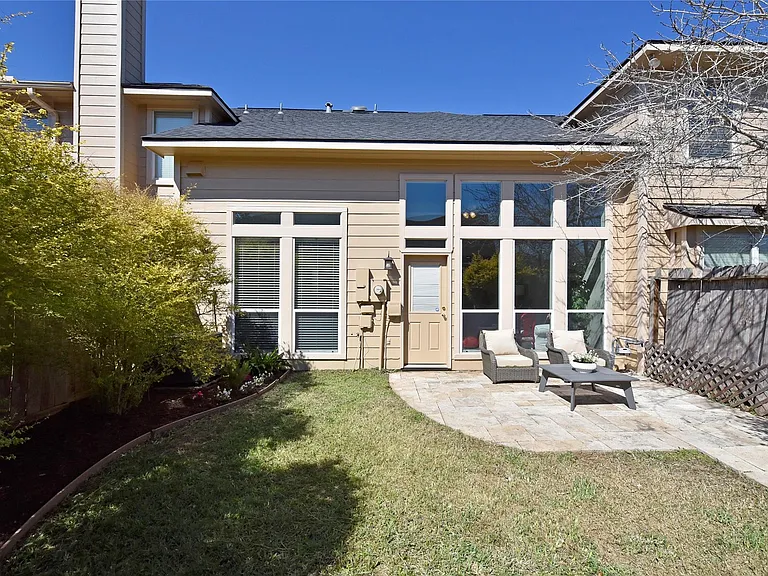 8814 Silent Willow Ln — Photo 31