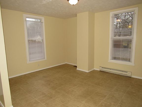 5th image of 411 S 9th St