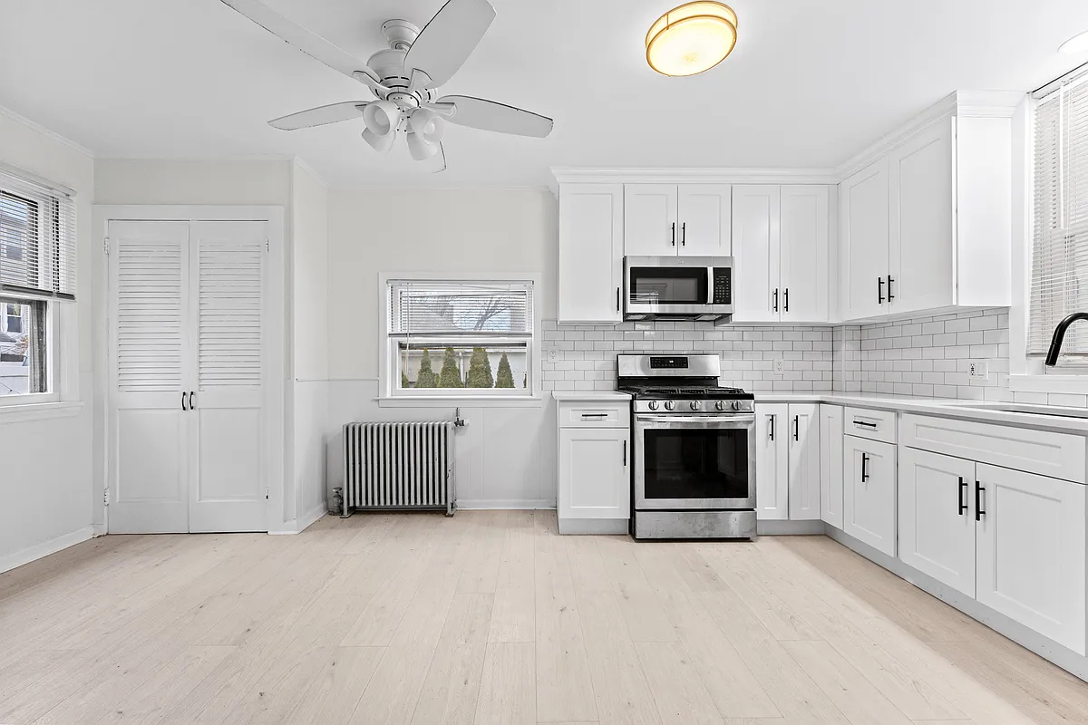 Building Photo - 92 Washington Ave #1