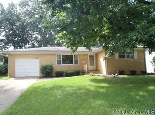 2325 Chatham Rd, Springfield, IL 62704