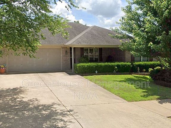 4th image of 3303 SW Carriageway Ave