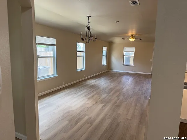 3 bed, 2.0 bath, 1753 sqft, $1,850 — Photo 4
