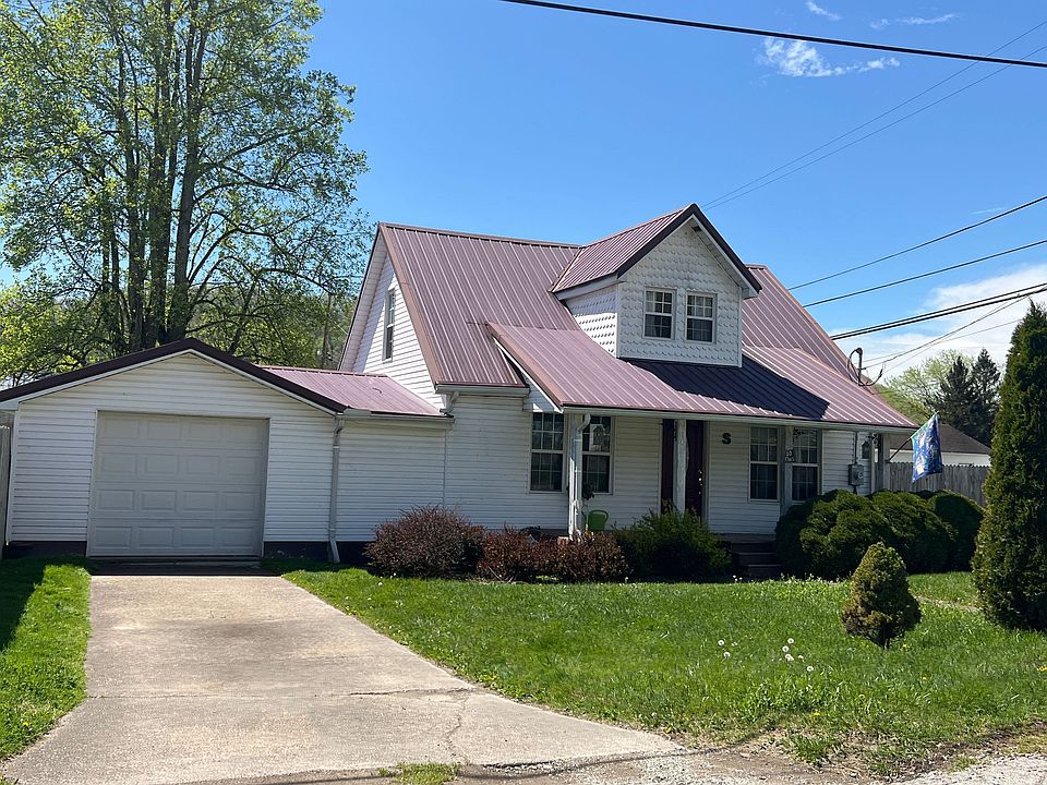 10 4th Ave S, Red House, WV 25168 | Zillow