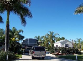 3015 E Riverbend Resort Blvd, Labelle, FL 33935