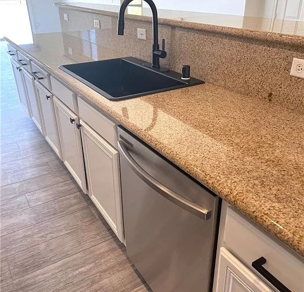 712 Peachy Canyon Cir #201 — Photo 15