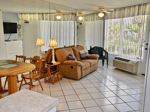 4th image of 453 S Atlantic Ave #2080