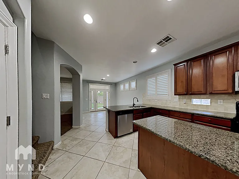 4043 E Bruce Ave — Photo 6
